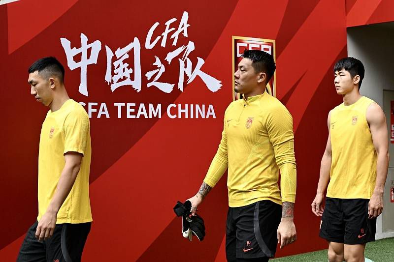 据知名转会记者罗马诺消息，有多家俱乐部有意免签球员。